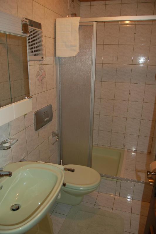 Comfort One-Bedroom Apartment with Terrace image 2