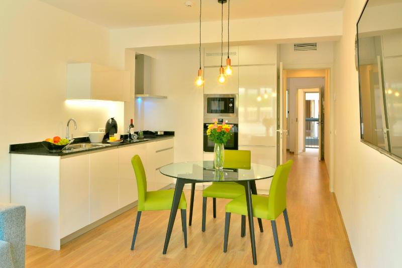 MyFlats Luxury Downtown - image 36