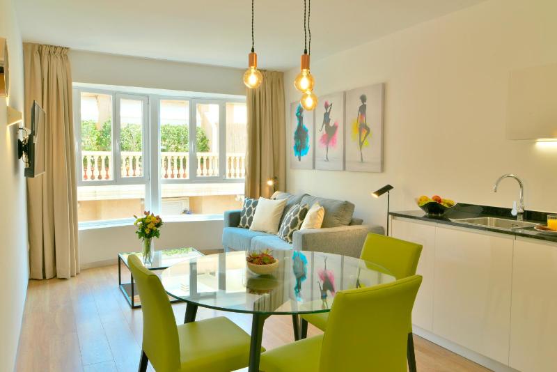 MyFlats Luxury Downtown - image 33