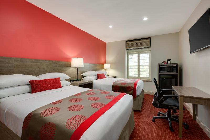 Double Room with Two Double Beds - Non-Smoking image 3