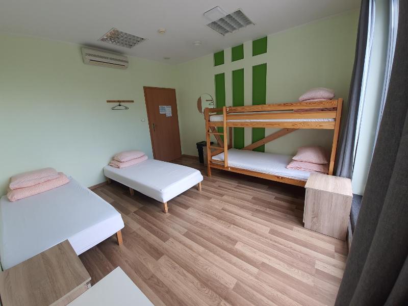 Classic Quadruple Room image 4