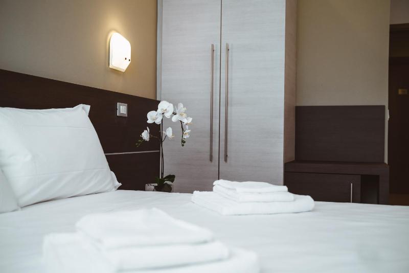 Double Room with Private Bathroom image 2