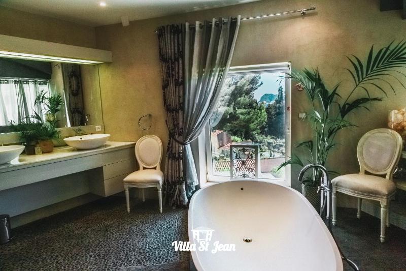 Villa St Jean SUITE Romantique - image 2