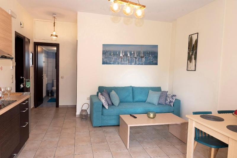 One-Bedroom Apartment image 3