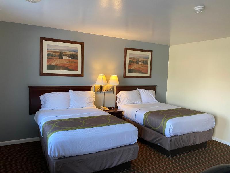 Double Room with Two Double Beds - Non-Smoking image 3