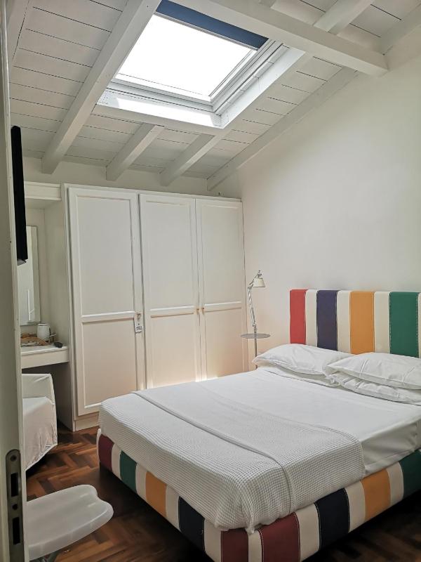 Double Room with Terrace image 4