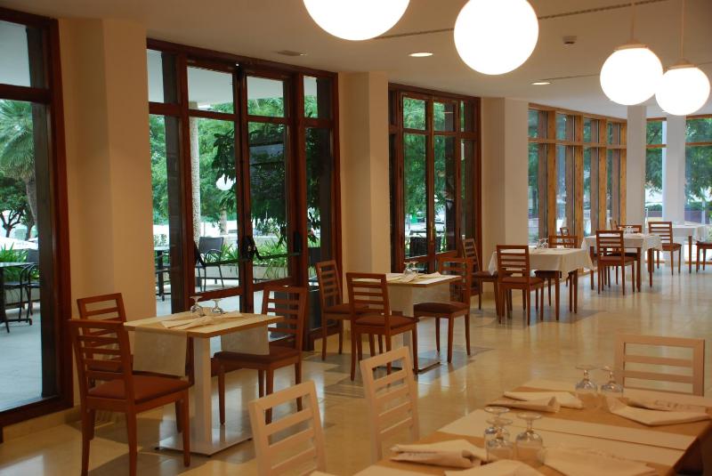 Hotel Los Robles - image 20