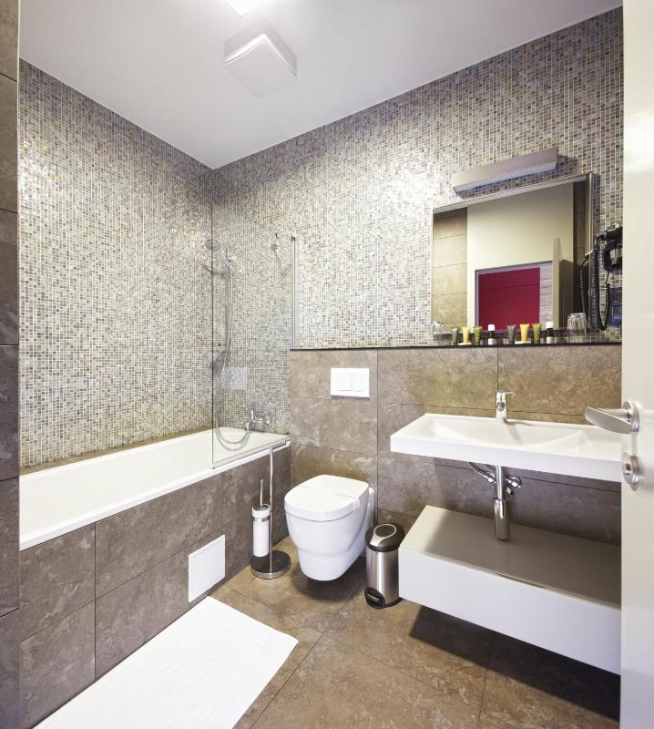 Single Room image 3