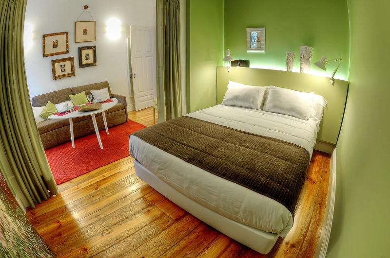 Three Houses & Bedrooms - image 39