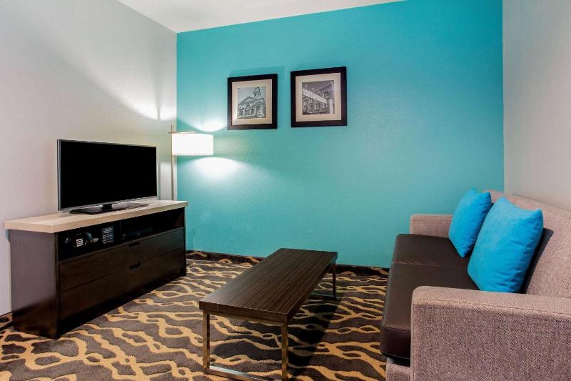King Studio Suite - Non-Smoking image 2