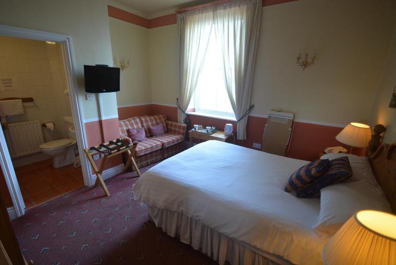 Double Room image 4
