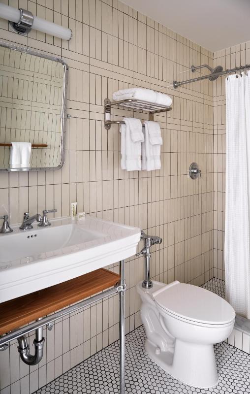 Two Bedroom Luxury Suite with King and Queen Bed image 2