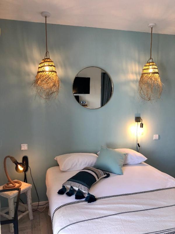 Double Room image 4