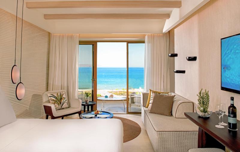 Superior Double Room with Sea View image 1