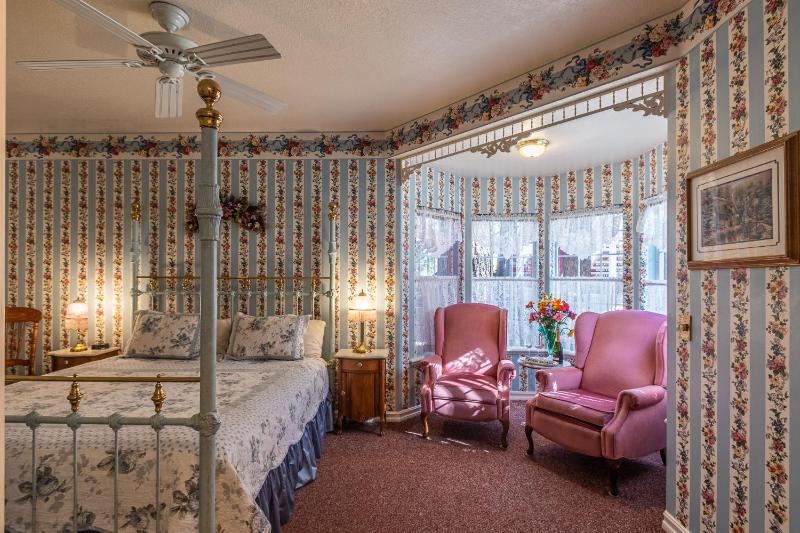 Apples Bed and Breakfast Inn - image 12