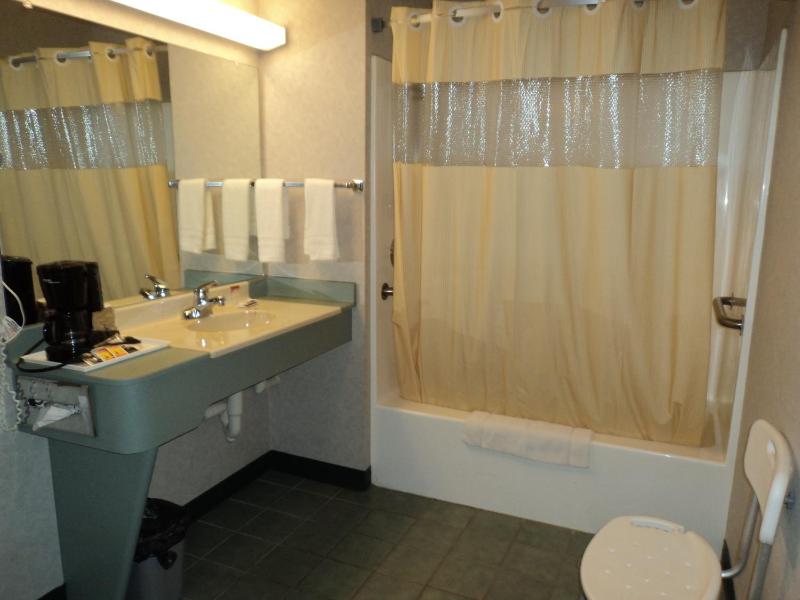King Room - Disability Access/Non-Smoking image 3