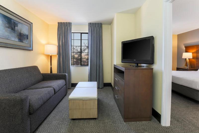 One-Bedroom Queen Suite with Sofa Bed - Disability Access image 2