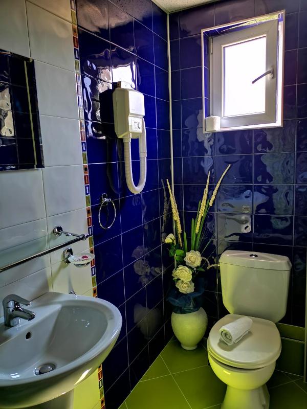 Triple Room with Terrace image 4