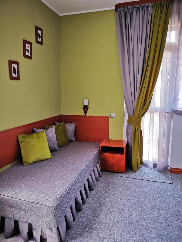 Triple Room with Terrace image 3