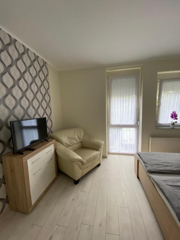 Veronika Lux Apartman - image 11