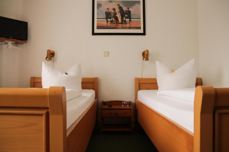 Double Room with Private Bathroom image 3