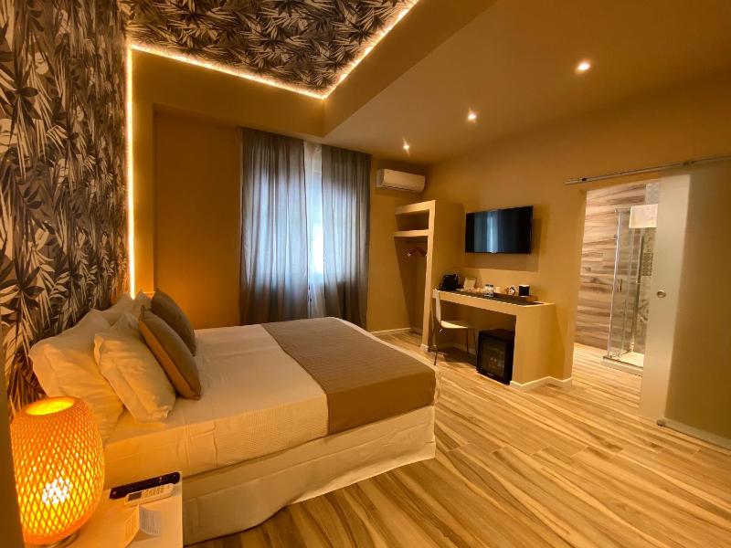 Superior Double or Twin Room image 4