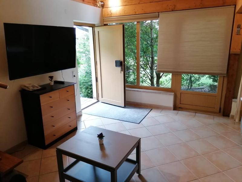 Family Room image 4