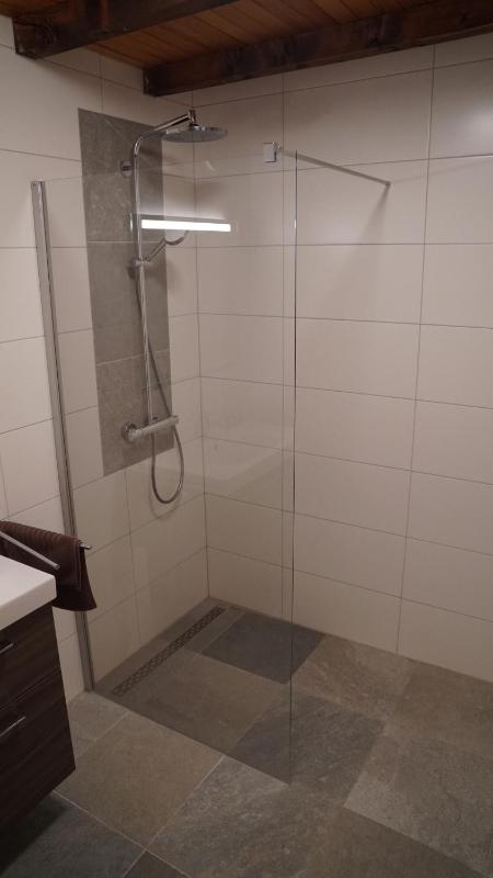 Standard Twin Room image 3