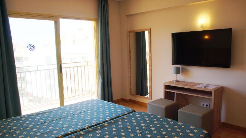 Double or Twin Room image 1