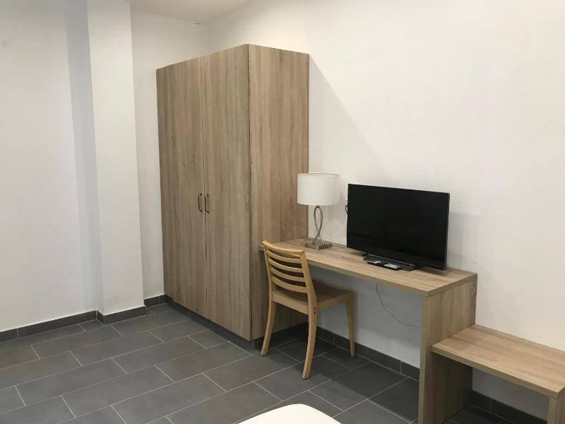 Budget Double Room image 2