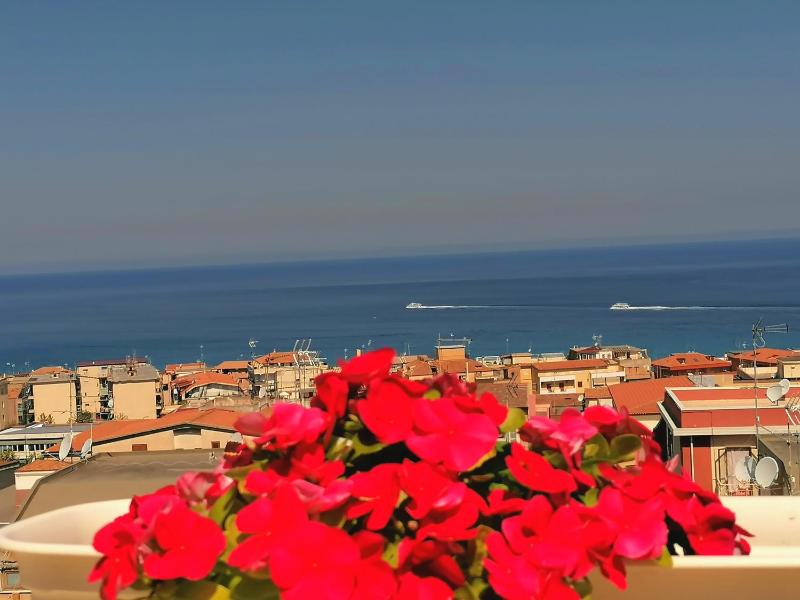 Emyteo Apartment - image 13