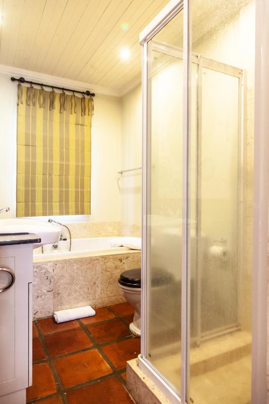 Navarre Farm Cottages - image 6