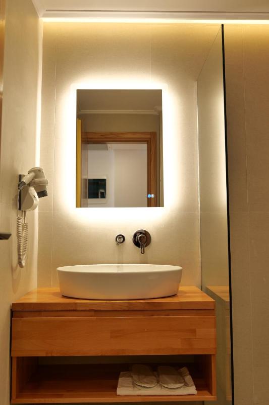 NOI HOTEL - image 4