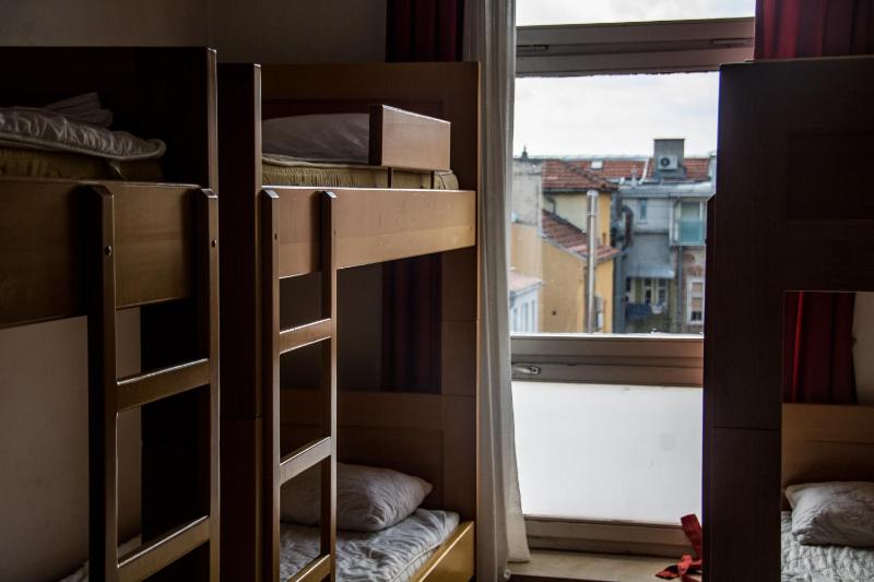 Single Bed in 6-Bed Dormitory Room image 1