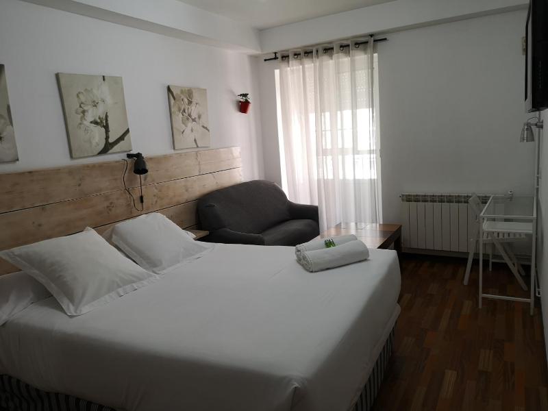 Superior Double Room image 4