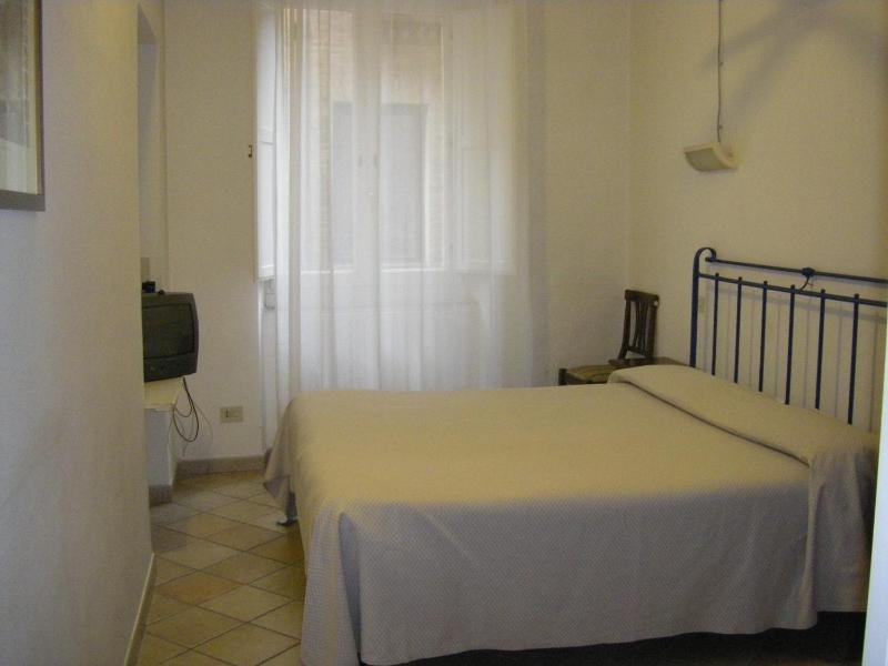 Double or Twin Room image 3