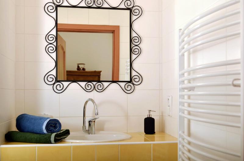 Apartment with Balcony image 3