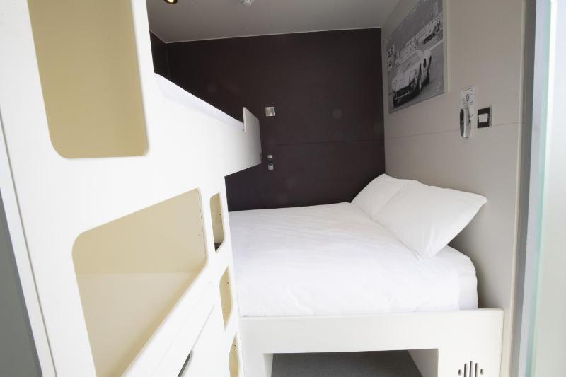 Standard Double Room image 2