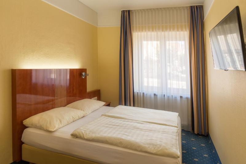 Superior Single Room image 4
