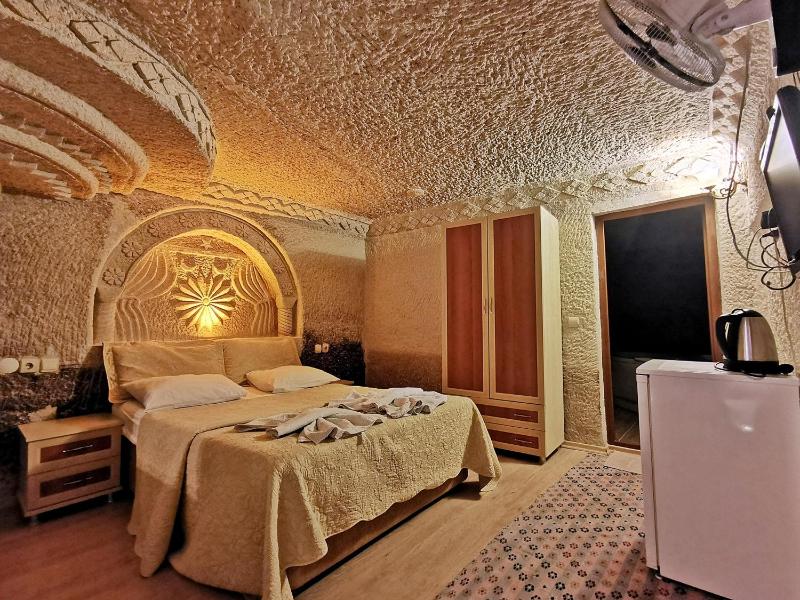 Suite (5 Adults) image 2