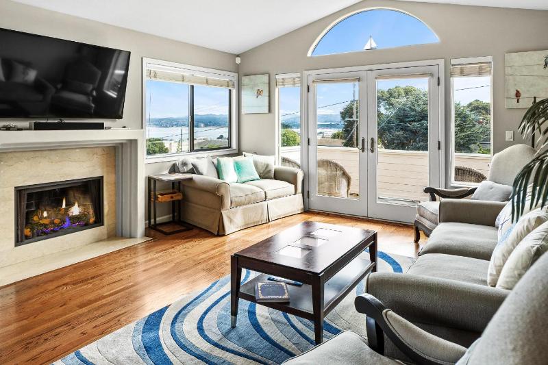 Holiday Home image 1