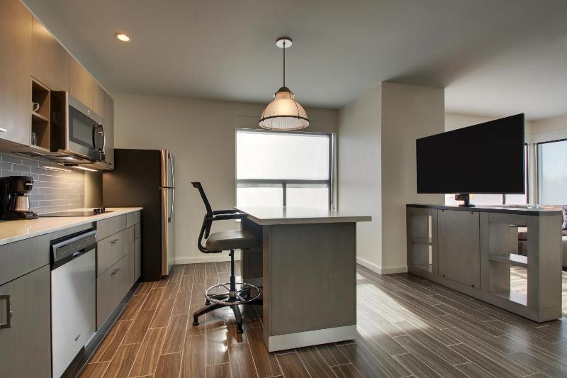 One Bedroom Kitchen Suite with Two Queen Beds and Sofa Bed image 3