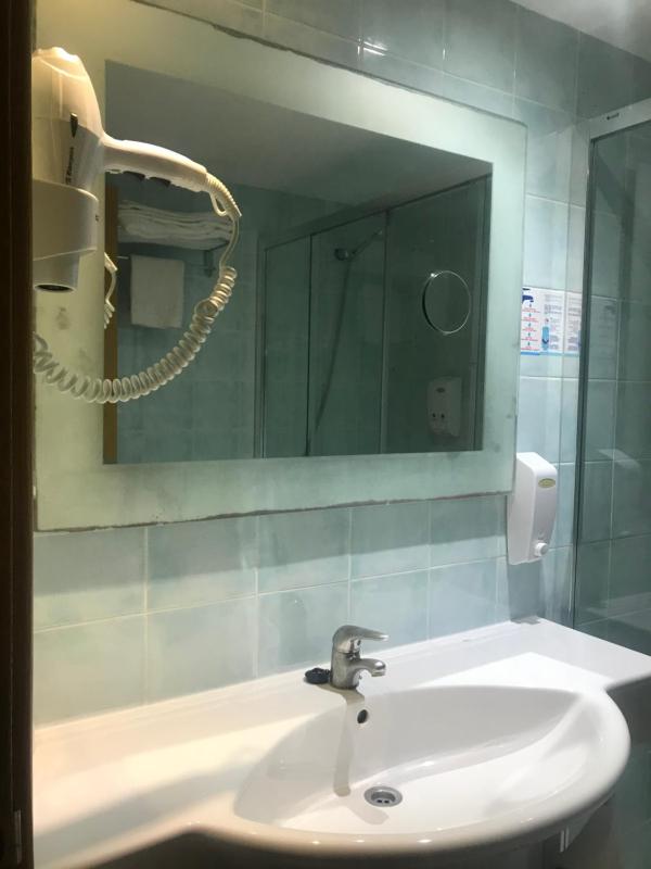 Double or Twin Room image 2