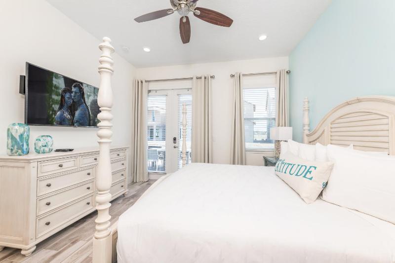 Three-Bedroom House image 2