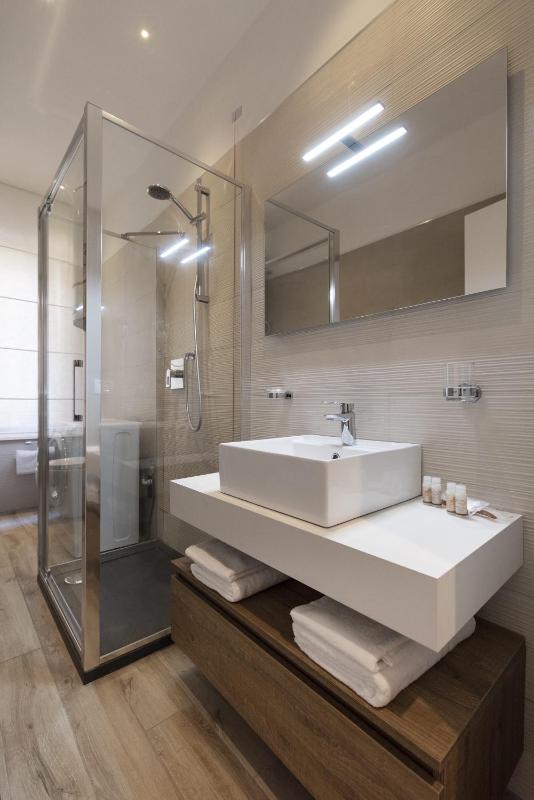 Deluxe Apartment image 2