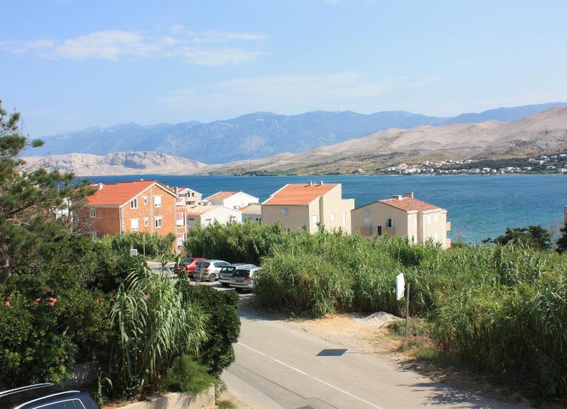 Two-Bedroom Apartment with Balcony and Sea View image 2