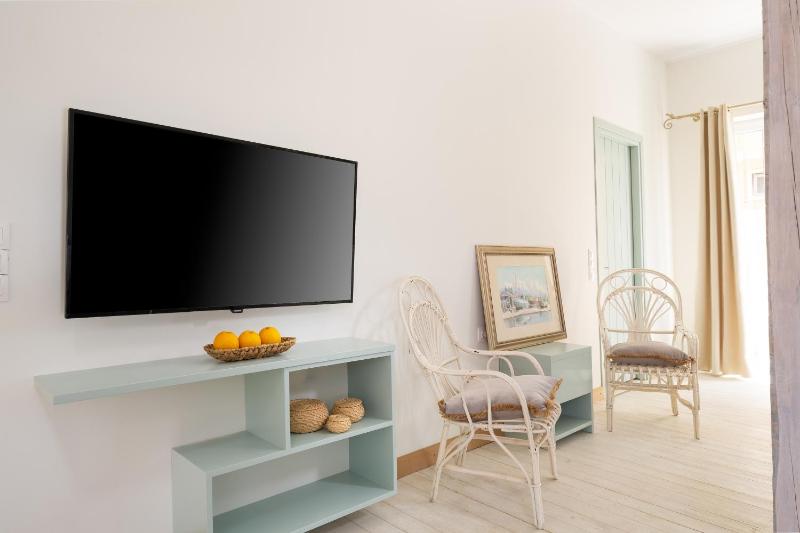 Two-Bedroom House image 2