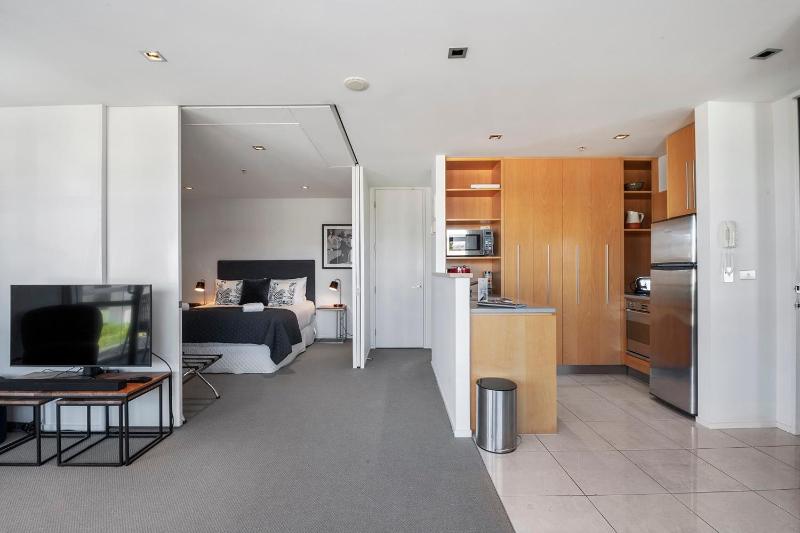 Waimahana Apartment 12 - image 13