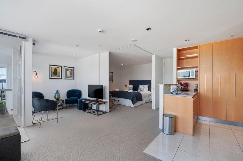 Waimahana Apartment 12 - image 15