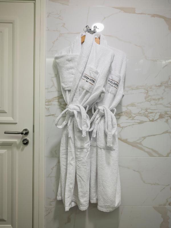 Deluxe Double Room with Sea View image 2